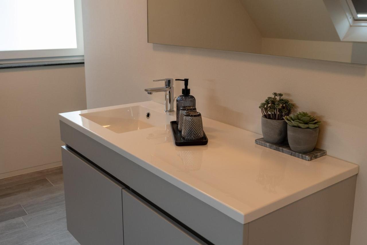 Logies Ternier Bed & Breakfast นิวว์ปอร์ท ภายนอก รูปภาพ