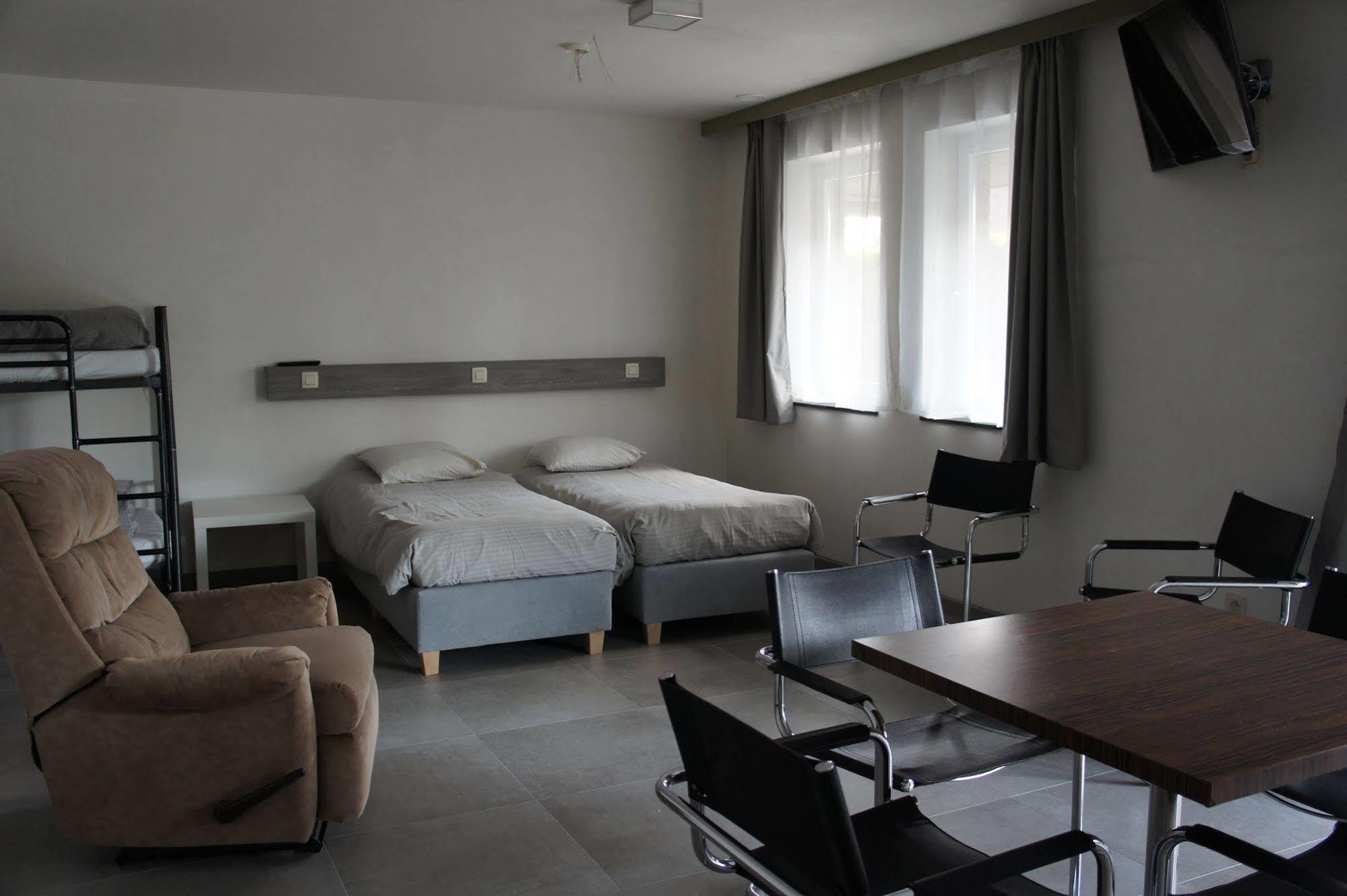 Logies Ternier Bed & Breakfast นิวว์ปอร์ท ภายนอก รูปภาพ